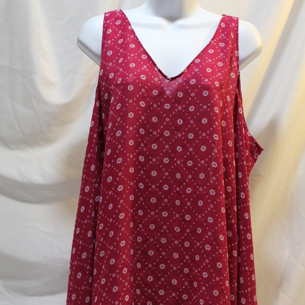 Lane Bryant Women's 20 Cranberry Floral Print Sleeveless V-neck Sheer Top Flowy
